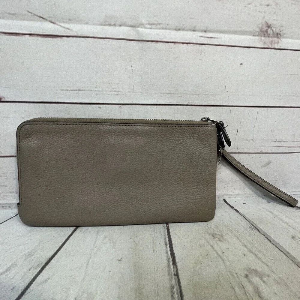 Coach Leather Wristlet Wallet Tan E1777-54052 - Picture 5 of 10